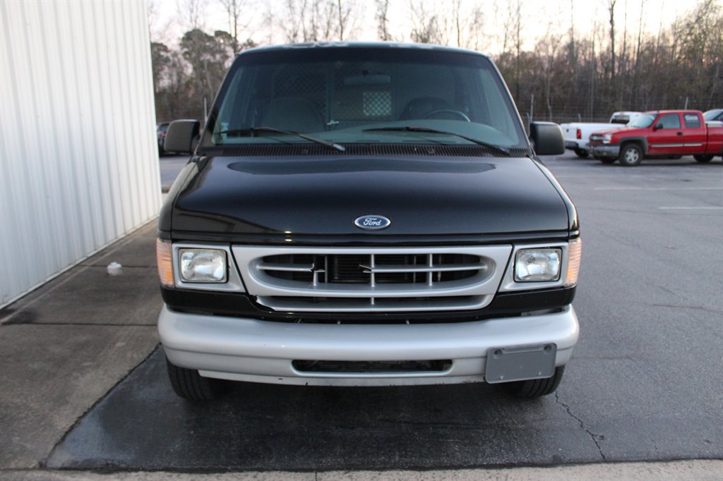 Used 2000 Ford E-150 and Econoline 150 image 10