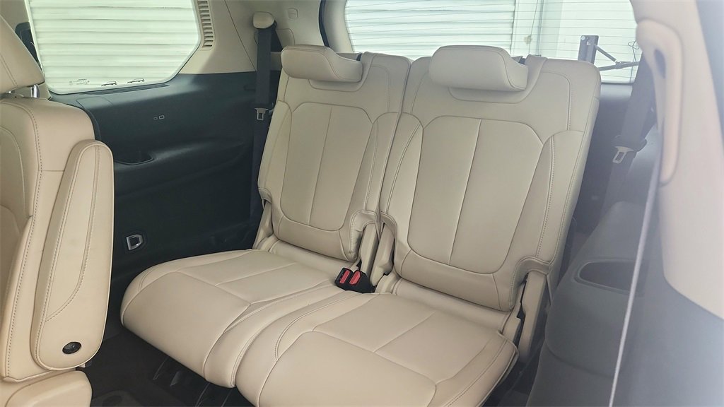 Used 2022 Jeep Grand Cherokee L Limited image 28