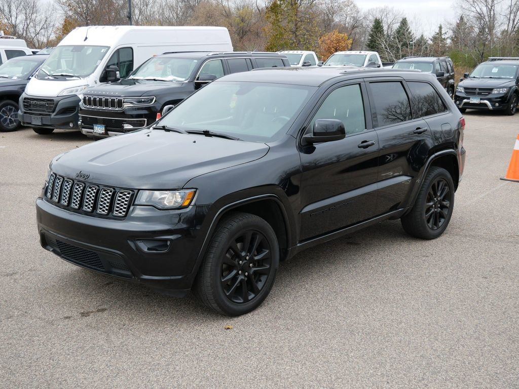 Used 2019 Jeep Grand Cherokee Altitude image 14