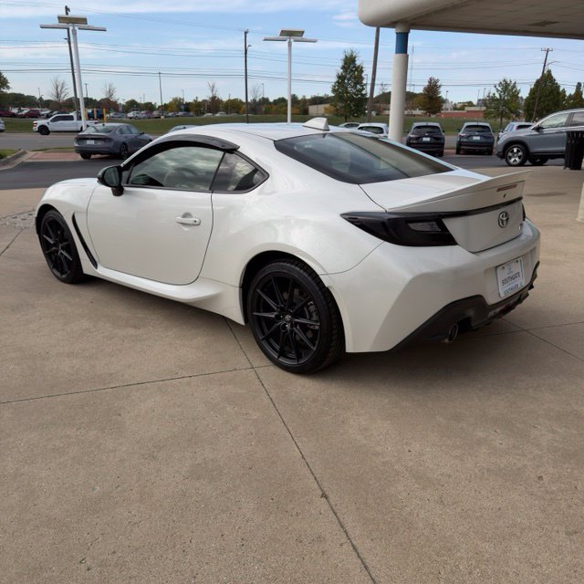Used 2024 Toyota GR86 Premium RWD image 3