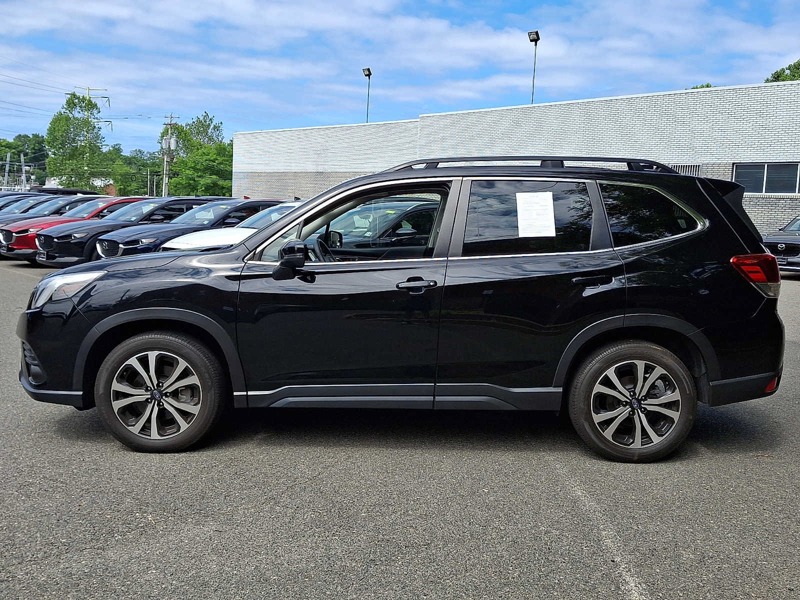Used 2023 Subaru Forester Limited AWD/4WD image 9
