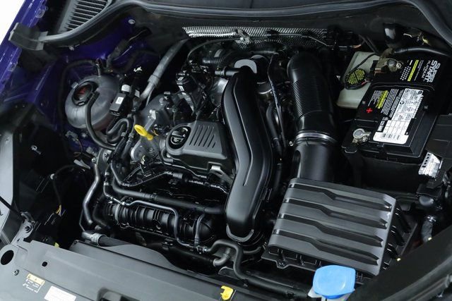 Certified 2022 Volkswagen Taos SE w/ Panoramic Sunroof Package image 11