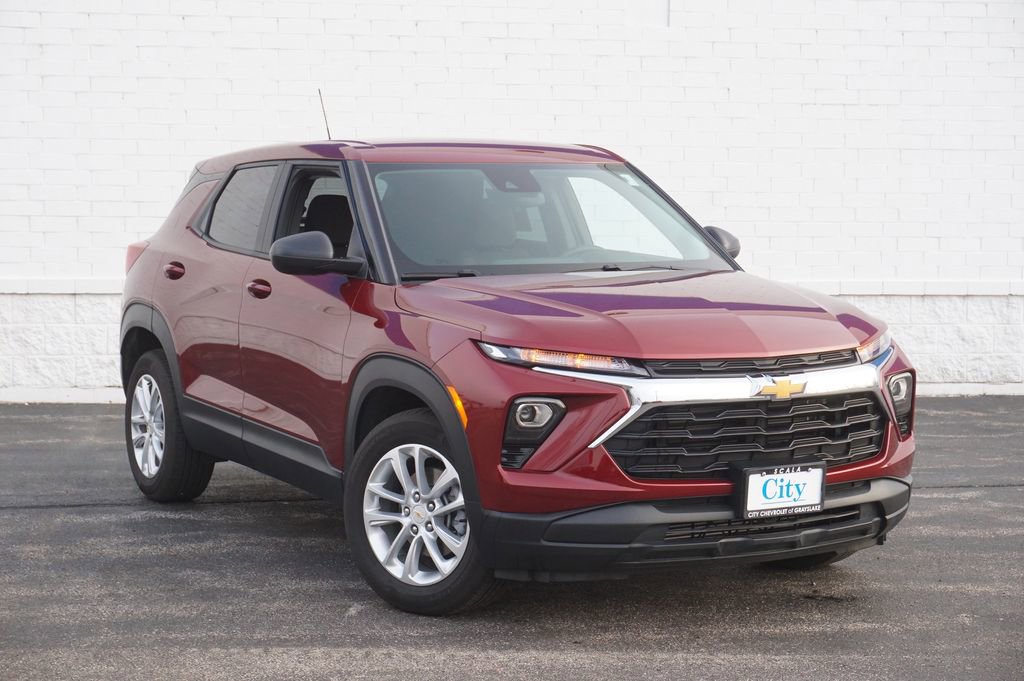 Used 2024 Chevrolet TrailBlazer LS w/ LPO, Blackout Package image 2