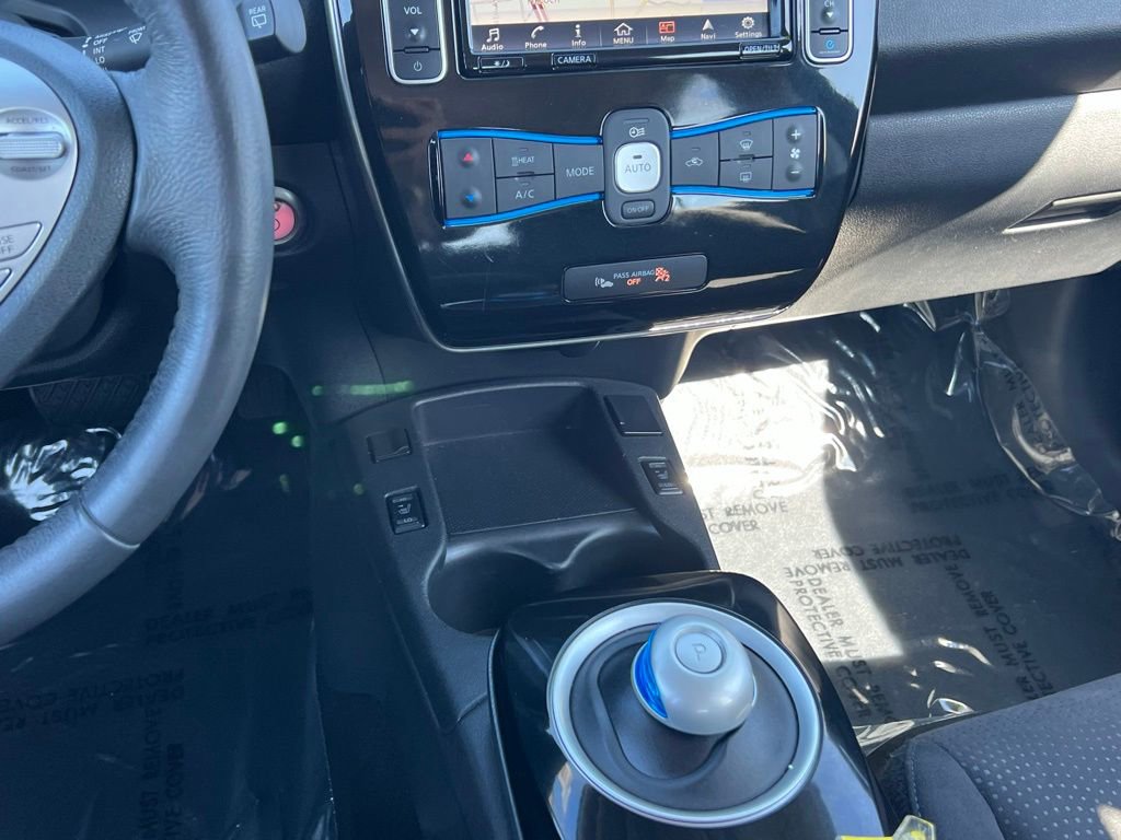 Used 2017 Nissan Leaf SV w/ Premium Package image 19