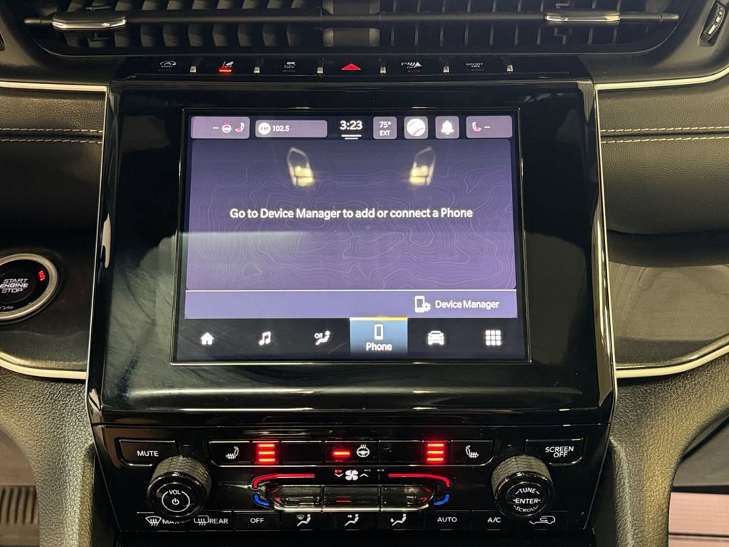 Used 2023 Jeep Grand Cherokee L Laredo AWD/4WD image 19