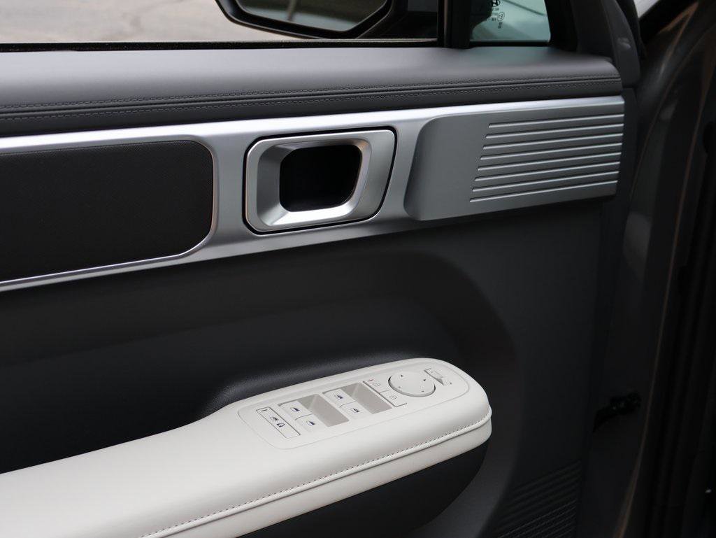 New 2025 Hyundai Santa Fe SEL image 23