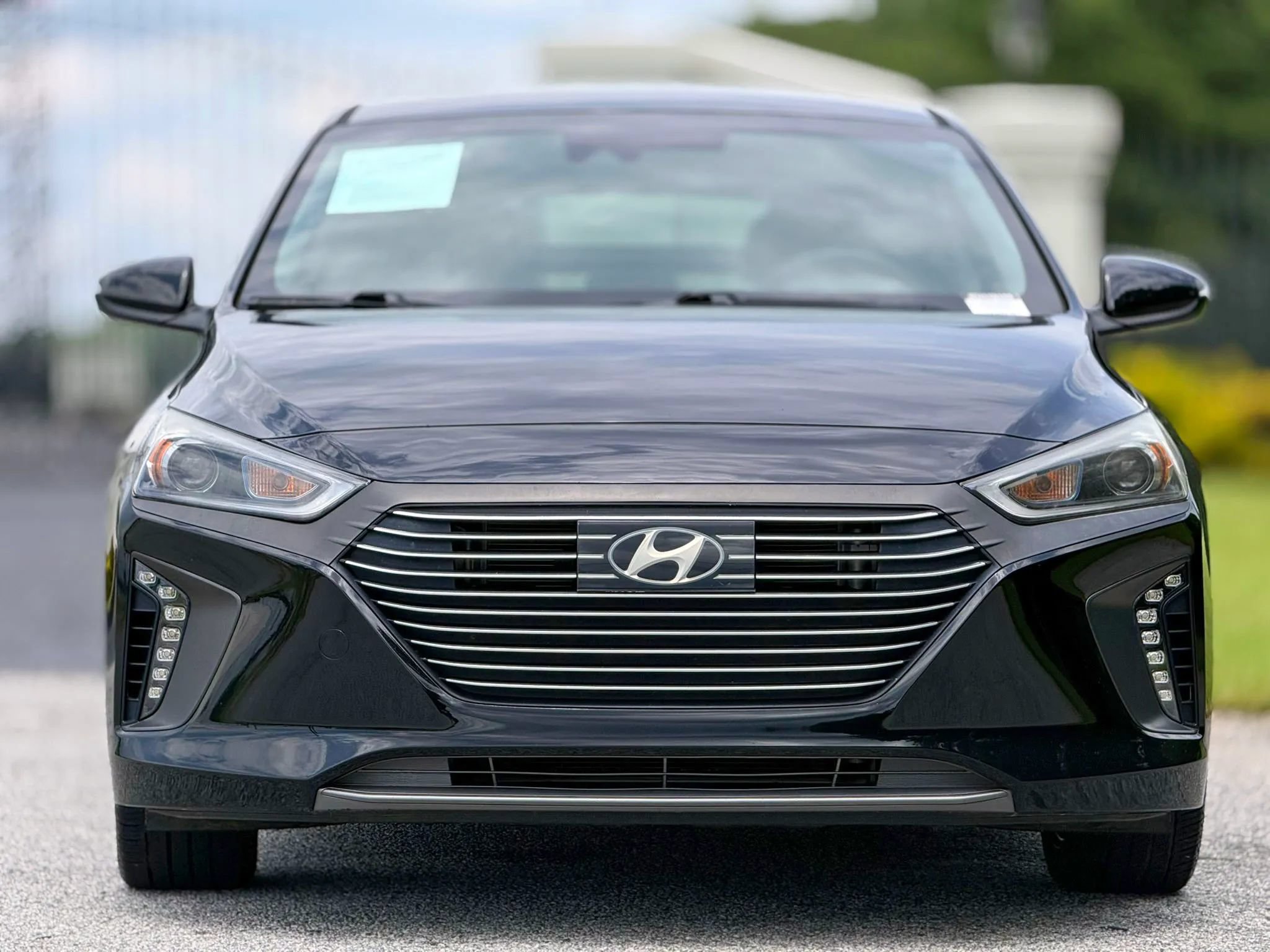 Used 2019 Hyundai Ioniq Limited w/ Ultimate Package 02 FWD image 3