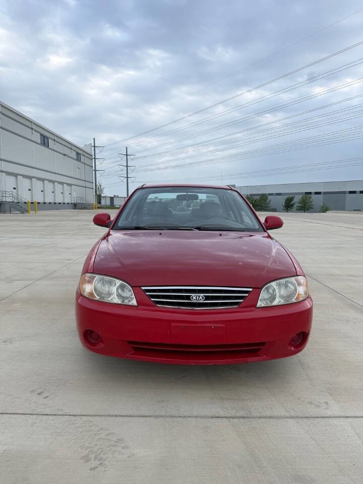 Used 2003 Kia Spectra Sedan FWD image 3