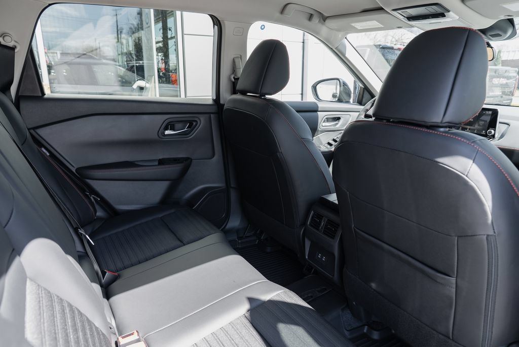 New 2026 Nissan Rogue SV AWD/4WD image 25