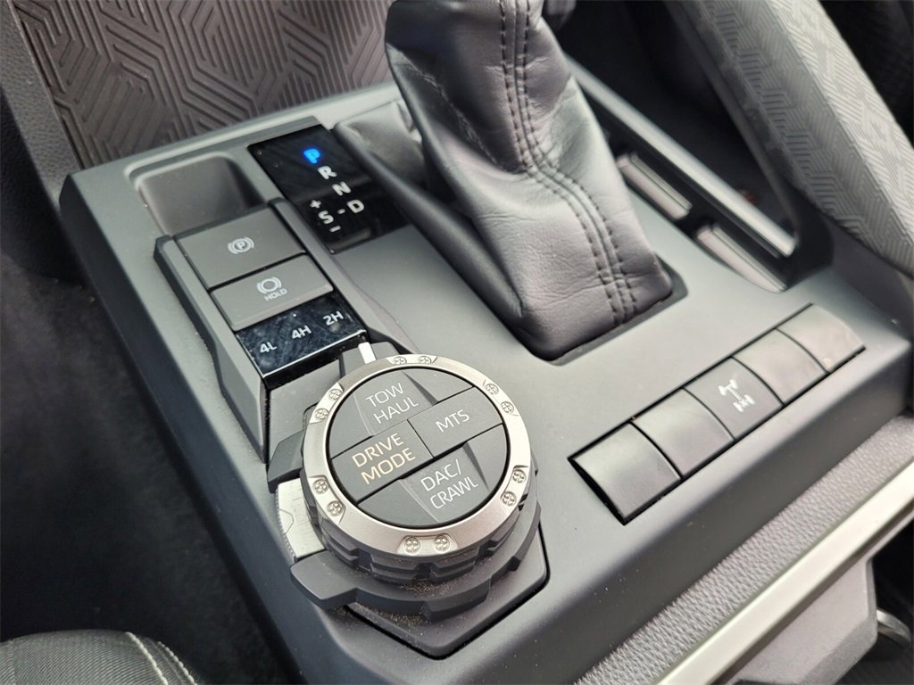 Used 2024 Toyota Tacoma TRD Off-Road image 25
