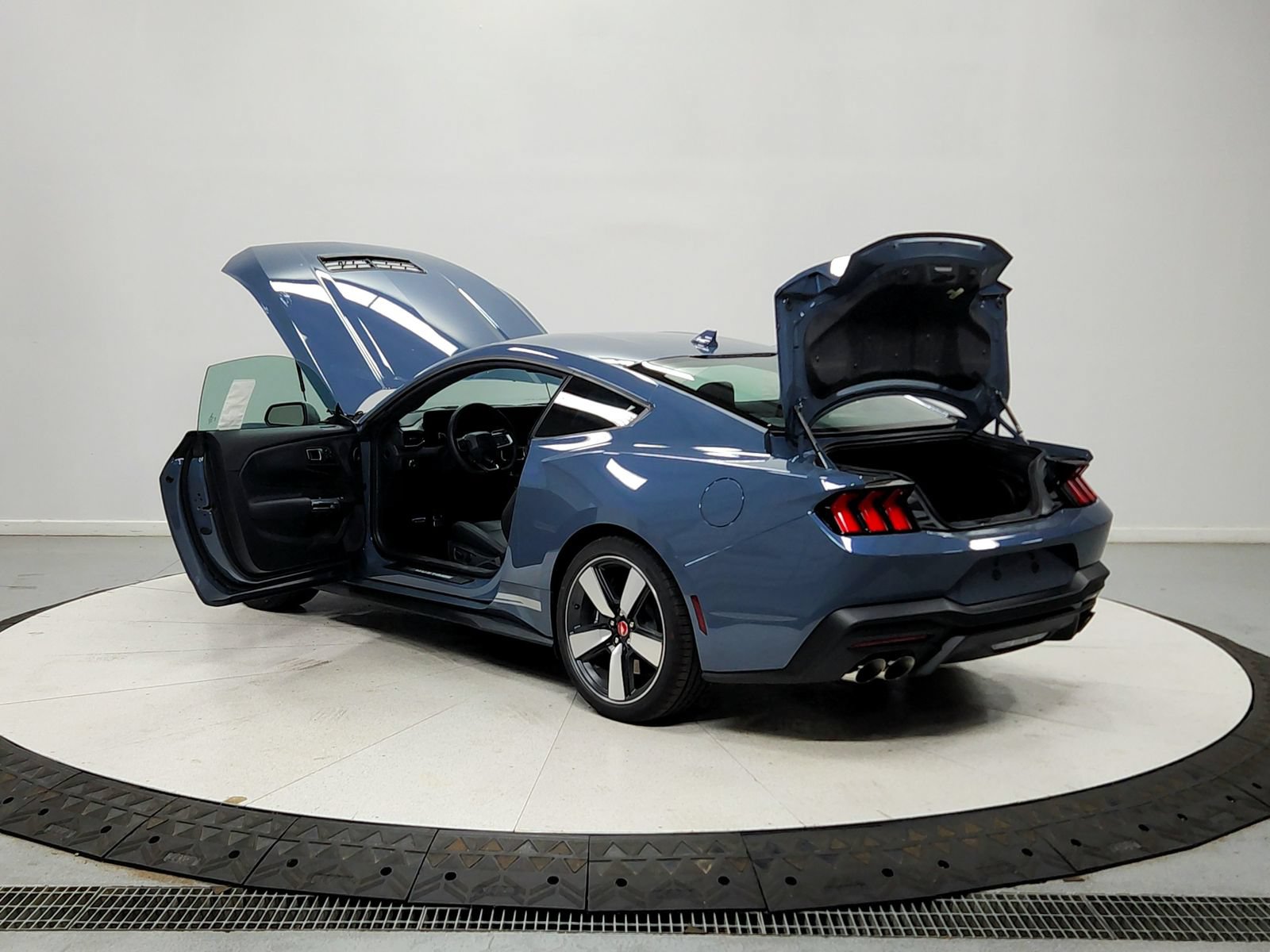 New 2025 Ford Mustang GT Premium w/ 60th Anniversary Package RWD image 13