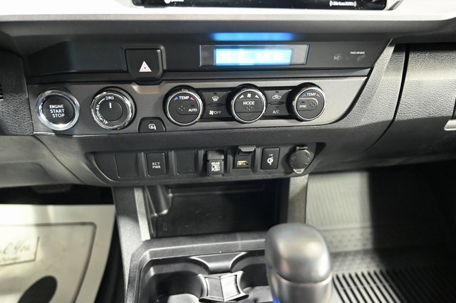 Used 2022 Toyota Tacoma TRD Off-Road image 18