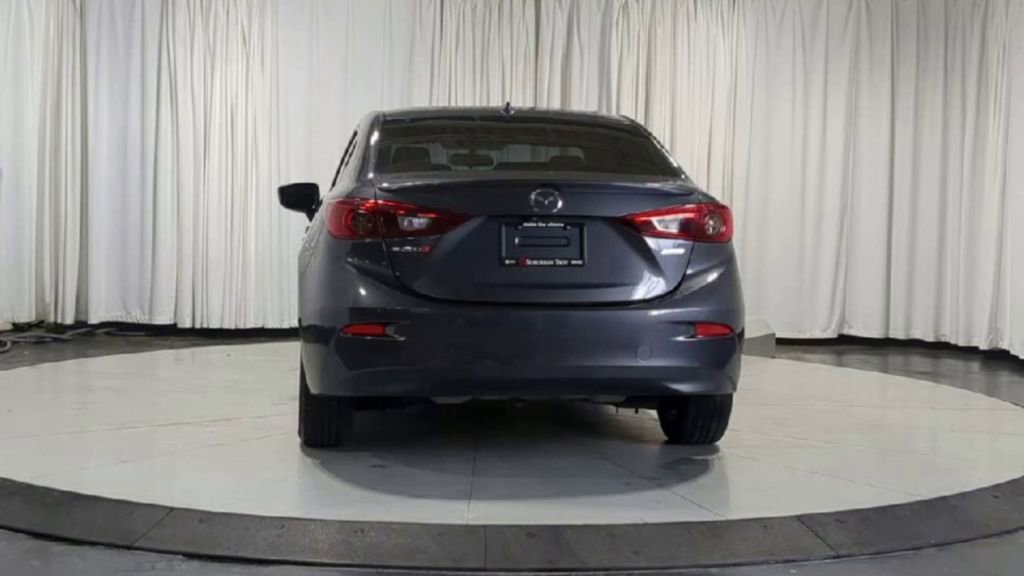 Used 2015 MAZDA MAZDA3 i Touring w/ Technology Package image 9