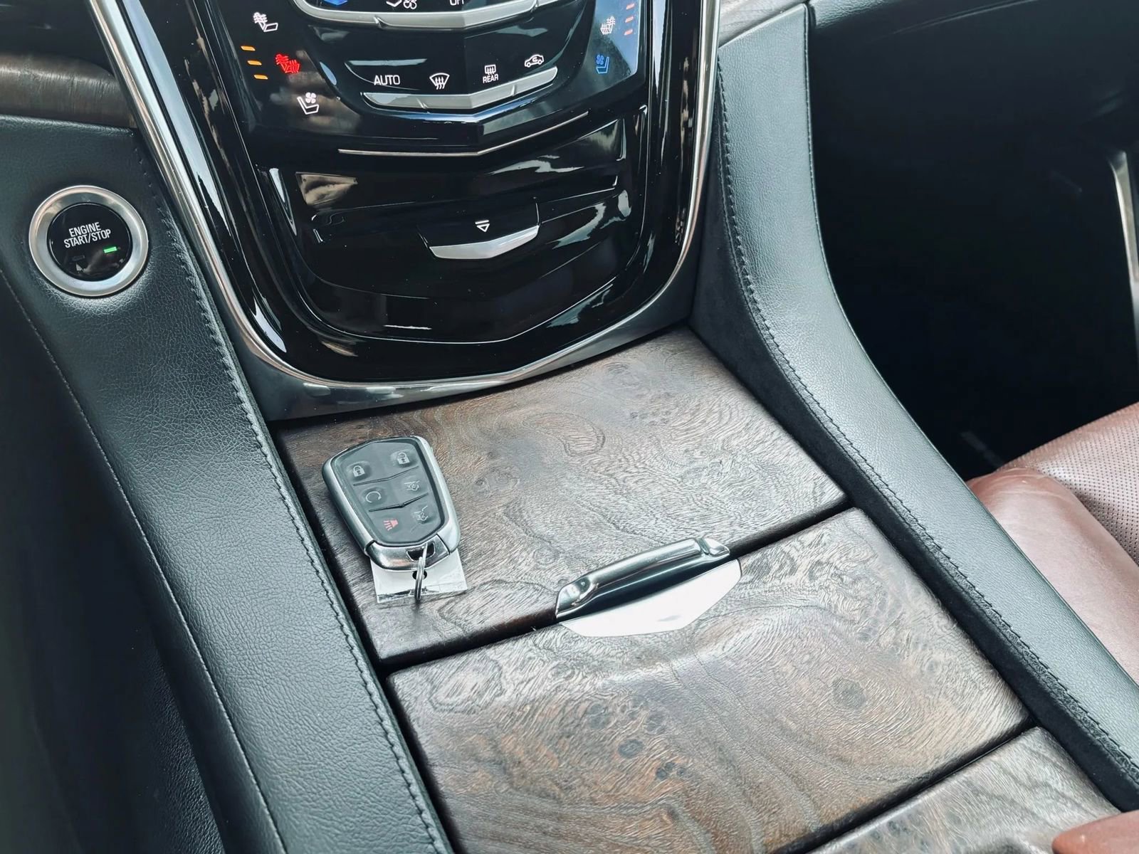 Used 2015 Cadillac Escalade ESV Premium image 36