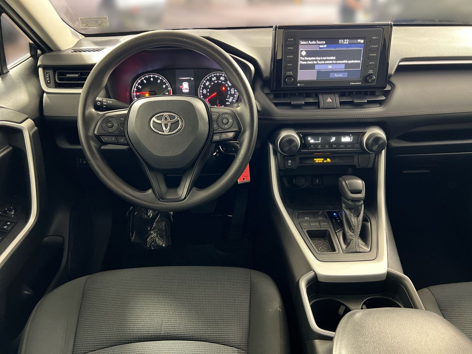 Used 2020 Toyota RAV4 LE w/ Carpet Mat Package image 23