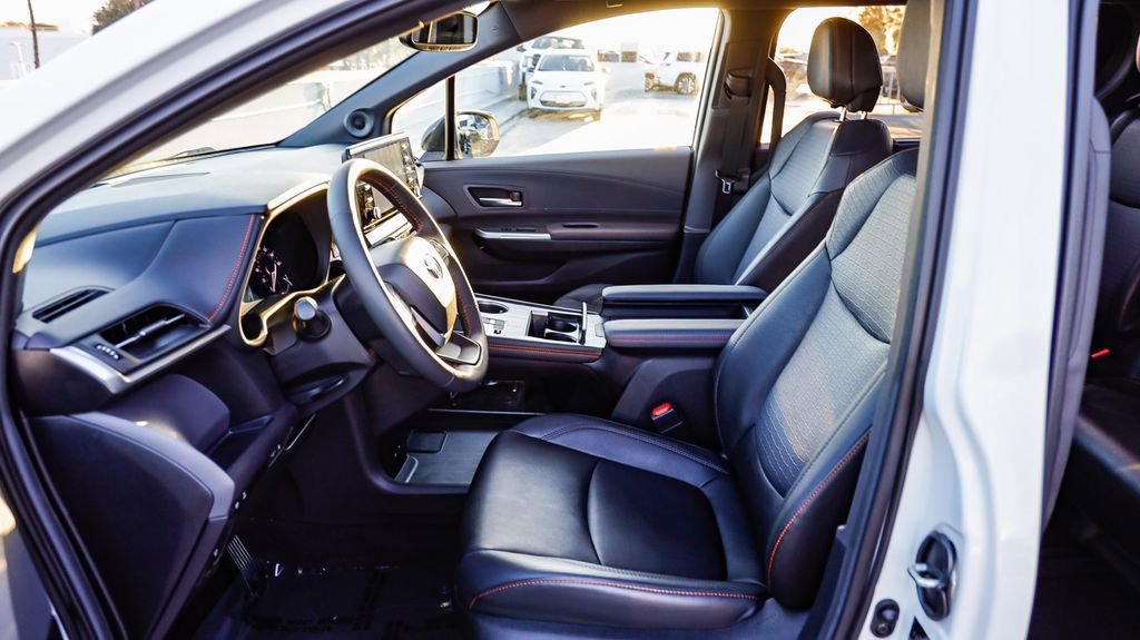 Used 2024 Toyota Sienna XSE w/ XSE Plus Package image 22