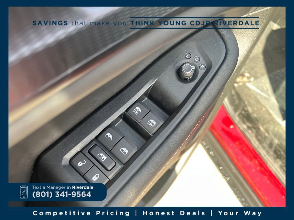 New 2026 Jeep Grand Cherokee Laredo image 11