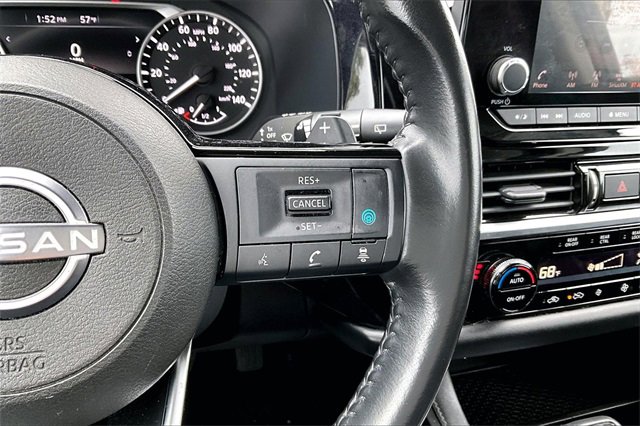 Used 2022 Nissan Pathfinder SV image 11