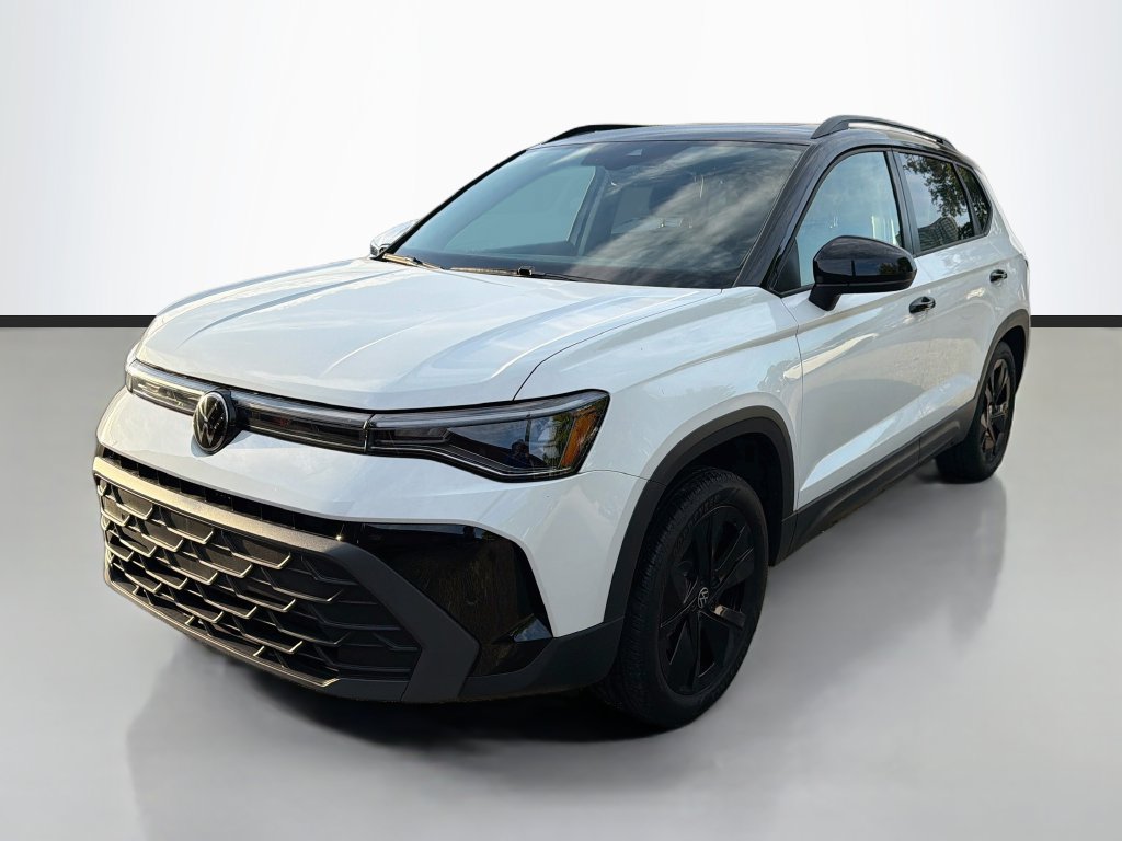 Used 2025 Volkswagen Taos SE FWD image 3