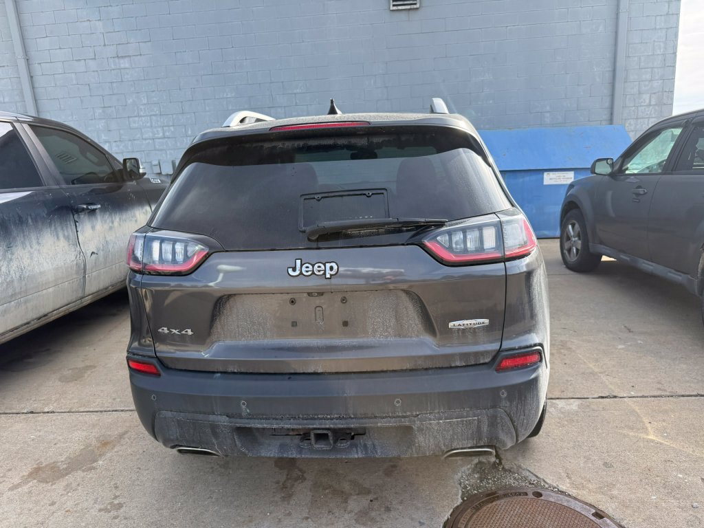 Used 2019 Jeep Cherokee Latitude Plus AWD/4WD image 9