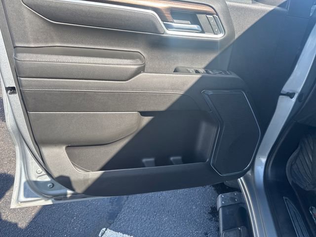 Used 2023 Chevrolet Silverado 1500 LT Trail Boss w/ LPO, Dark Essentials Package image 11