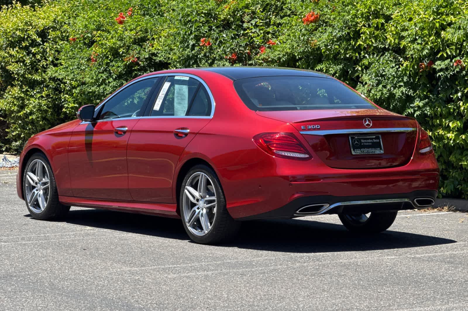 Used 2017 Mercedes-Benz E 300 image 5
