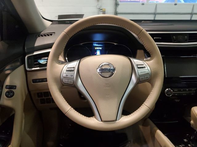 Used 2015 Nissan Rogue SL w/ SL Premium Package image 16