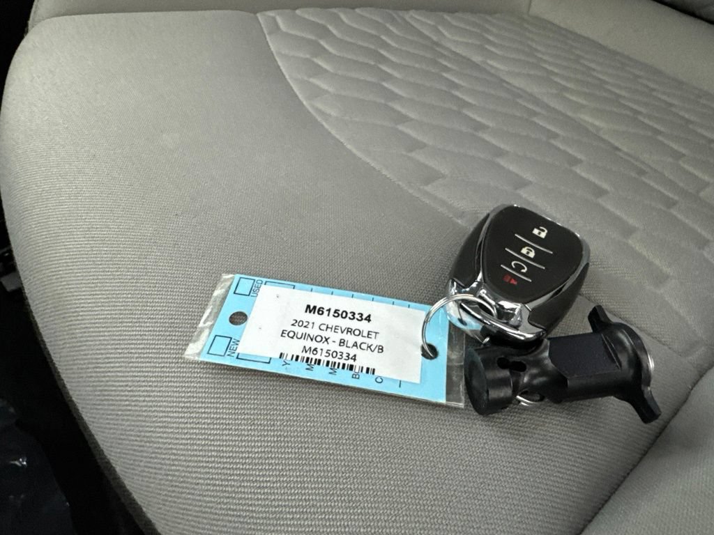 Used 2021 Chevrolet Equinox LS AWD/4WD image 31