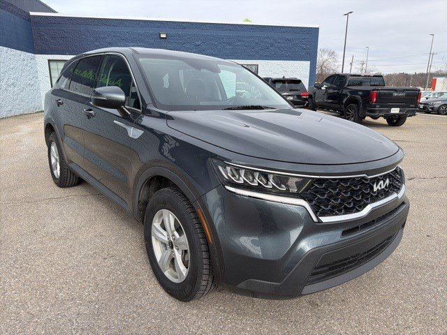 Used 2022 Kia Sorento LX image 7