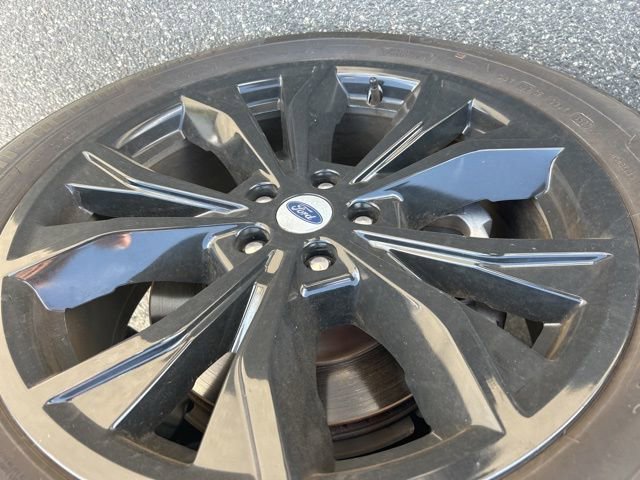 Used 2023 Ford Explorer XLT w/ Equipment Group 202A image 9