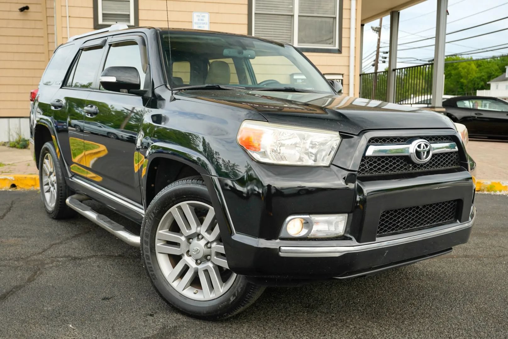 Used 2010 Toyota 4Runner Limited AWD/4WD image 3