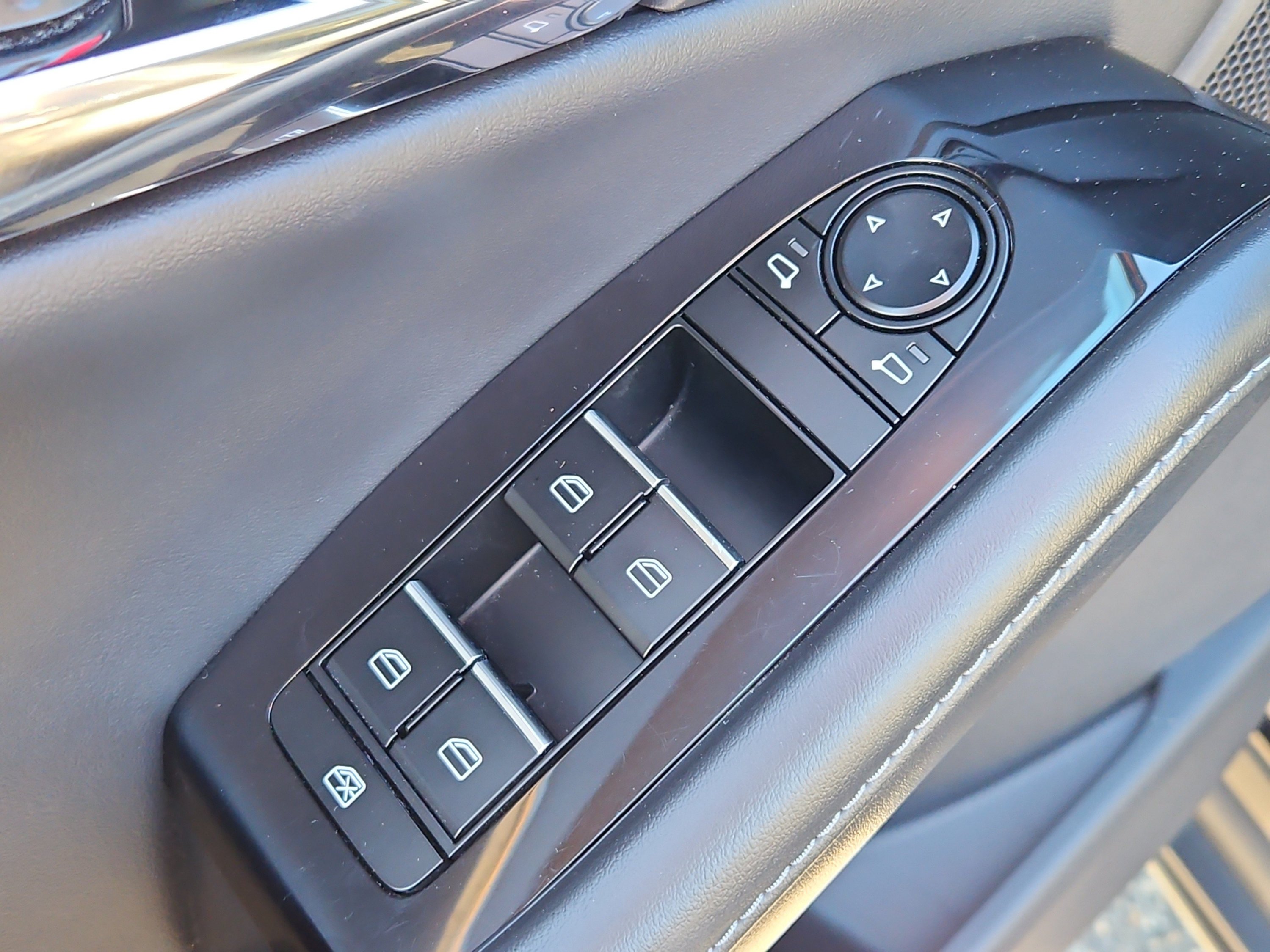 Used 2024 MAZDA CX-30 AWD 2.5 S w/ Preferred Package image 19