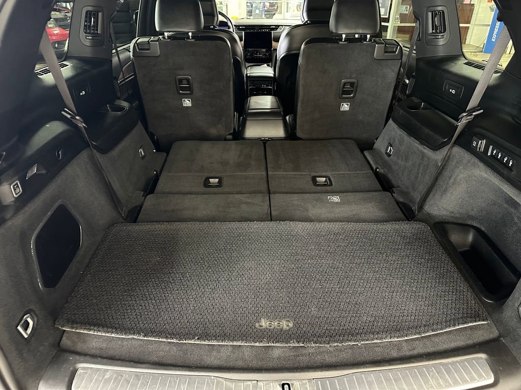 Certified 2022 Jeep Grand Cherokee L Summit w/ Luxury Tech Group V AWD/4WD image 45