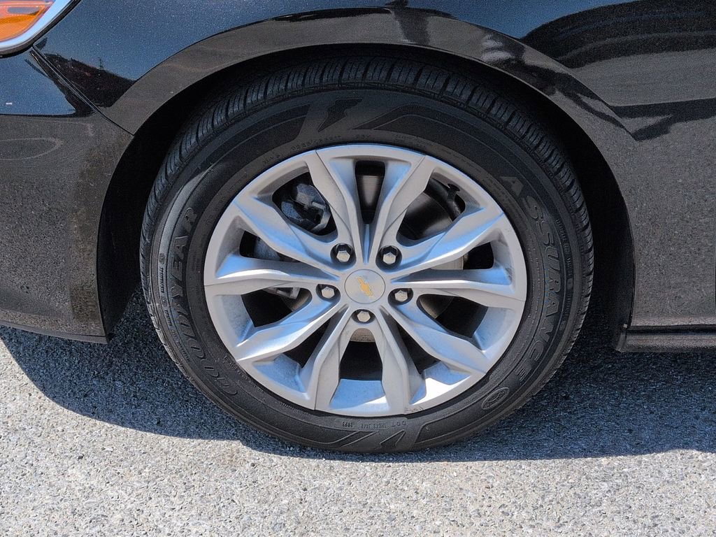 Used 2024 Chevrolet Malibu LT image 11