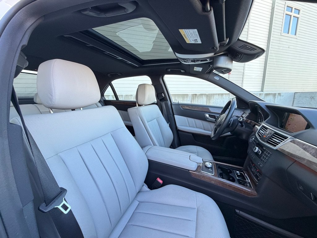 Used 2012 Mercedes-Benz E 350 4MATIC Sedan image 24