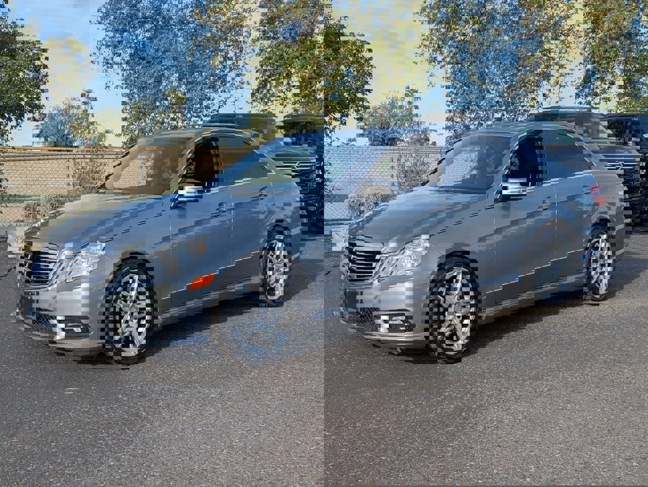 Used 2011 Mercedes-Benz E 350 Sedan image 2