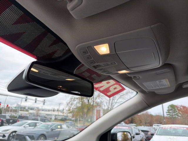 Used 2022 Ford Edge Titanium image 28