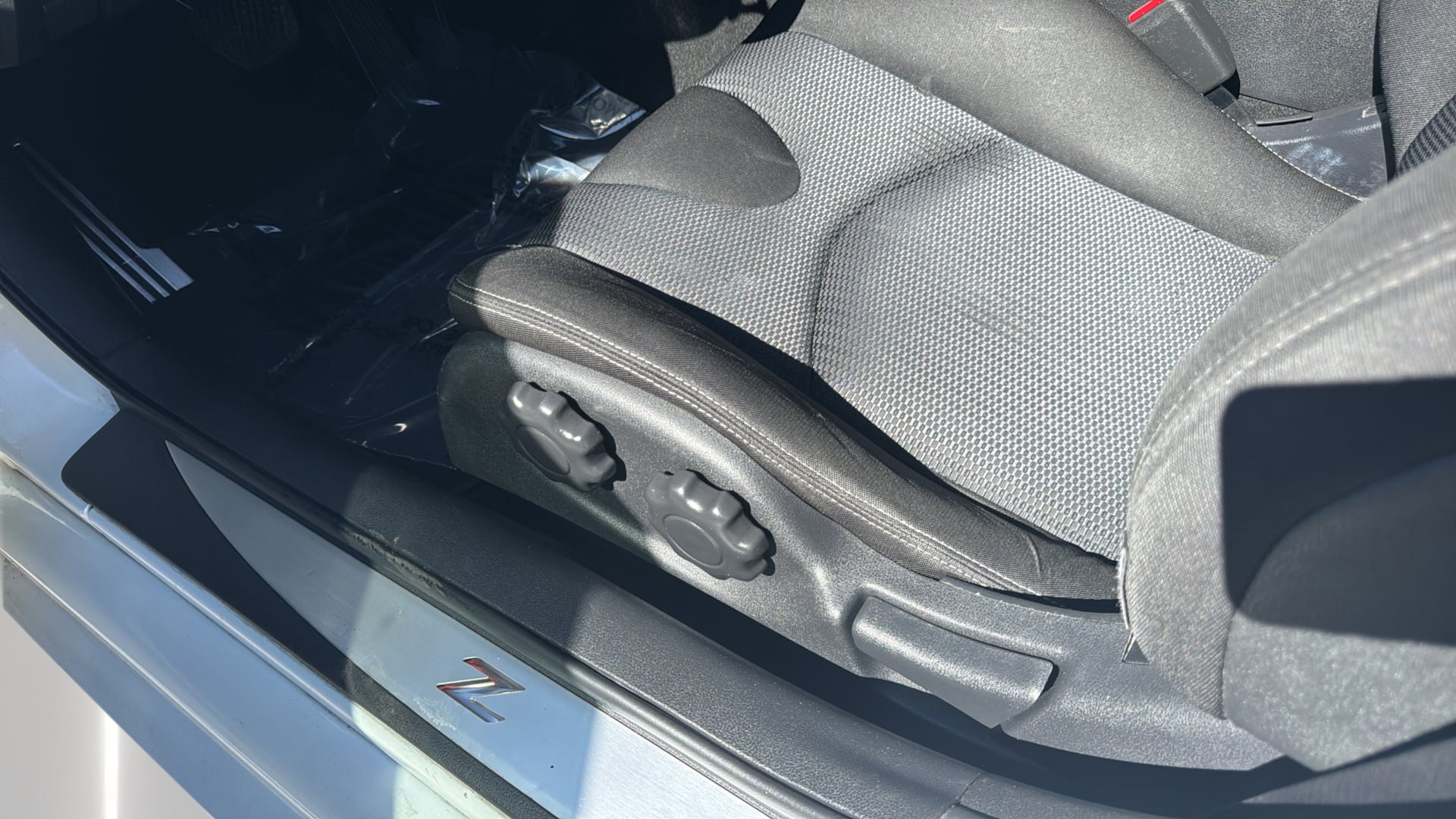 Used 2013 Nissan 370Z Coupe RWD image 20