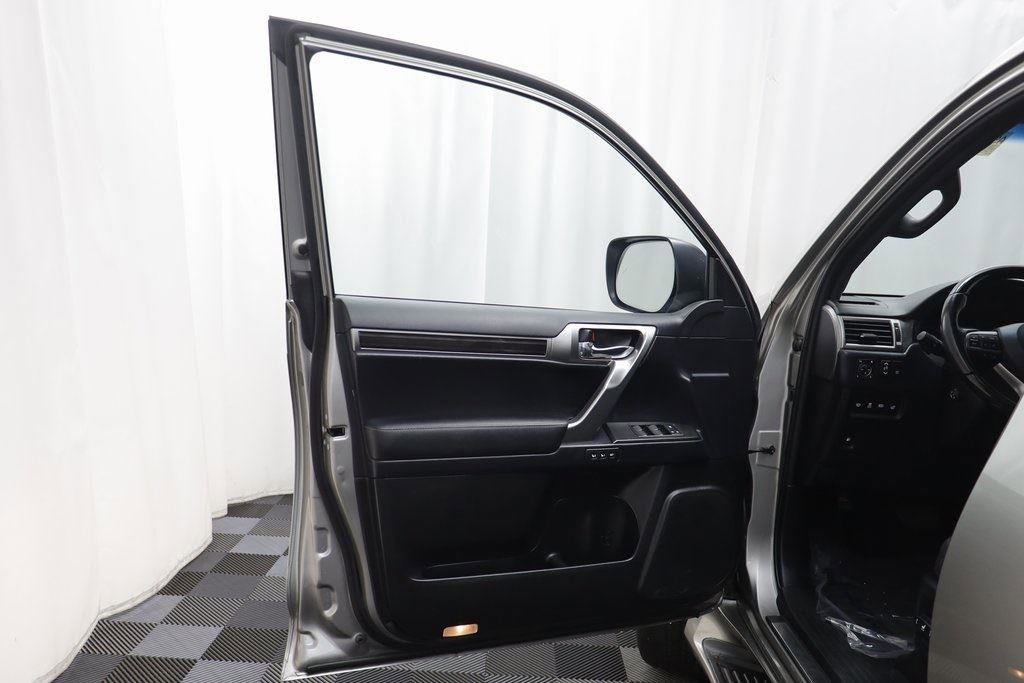 Used 2023 Lexus GX 460 Premium image 4