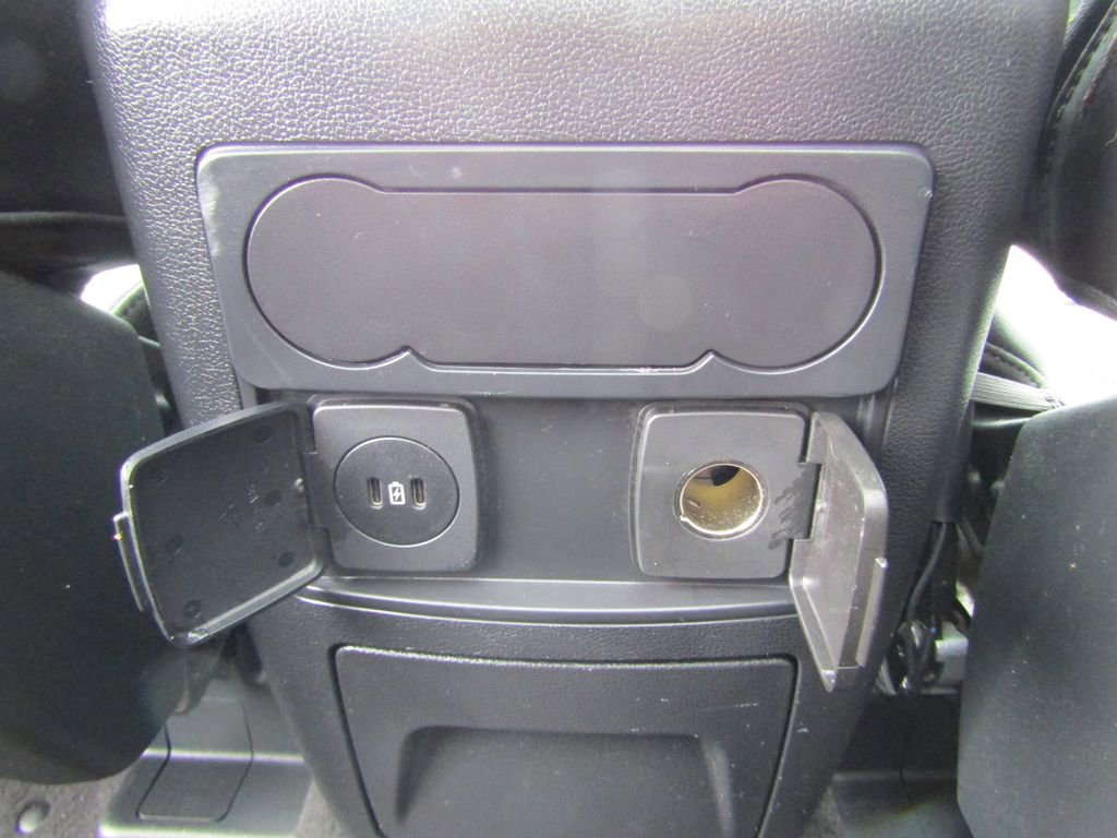 Used 2024 Ford Explorer XLT w/ Equipment Group 202A AWD/4WD image 41