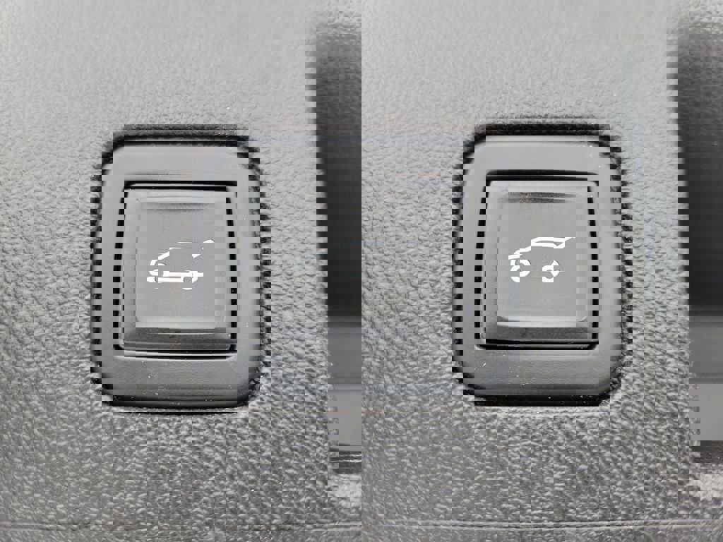 Certified 2023 Chevrolet Equinox Premier image 8