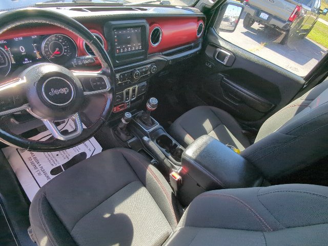 Used 2021 Jeep Wrangler Rubicon w/ Cold Weather Group AWD/4WD image 17