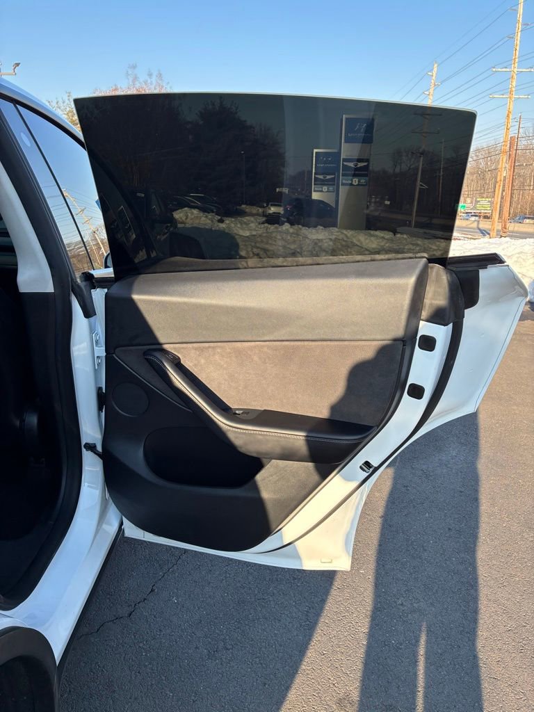 Used 2021 Tesla Model Y Long Range image 45