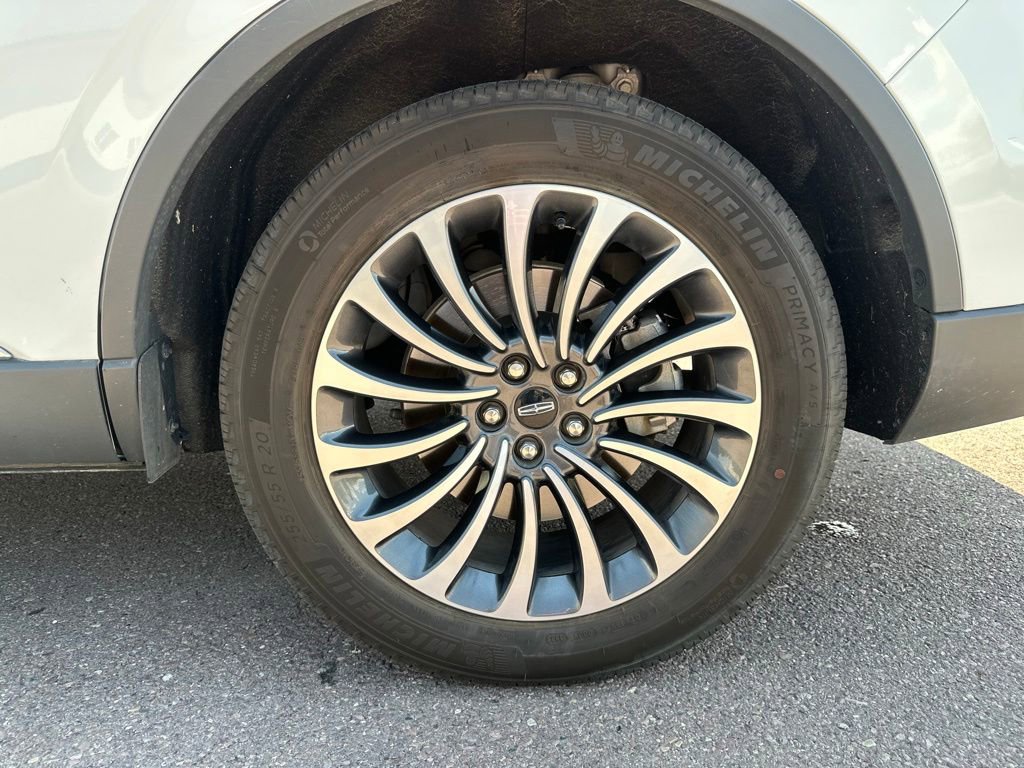 Used 2023 Lincoln Aviator AWD w/ Premium Package image 42