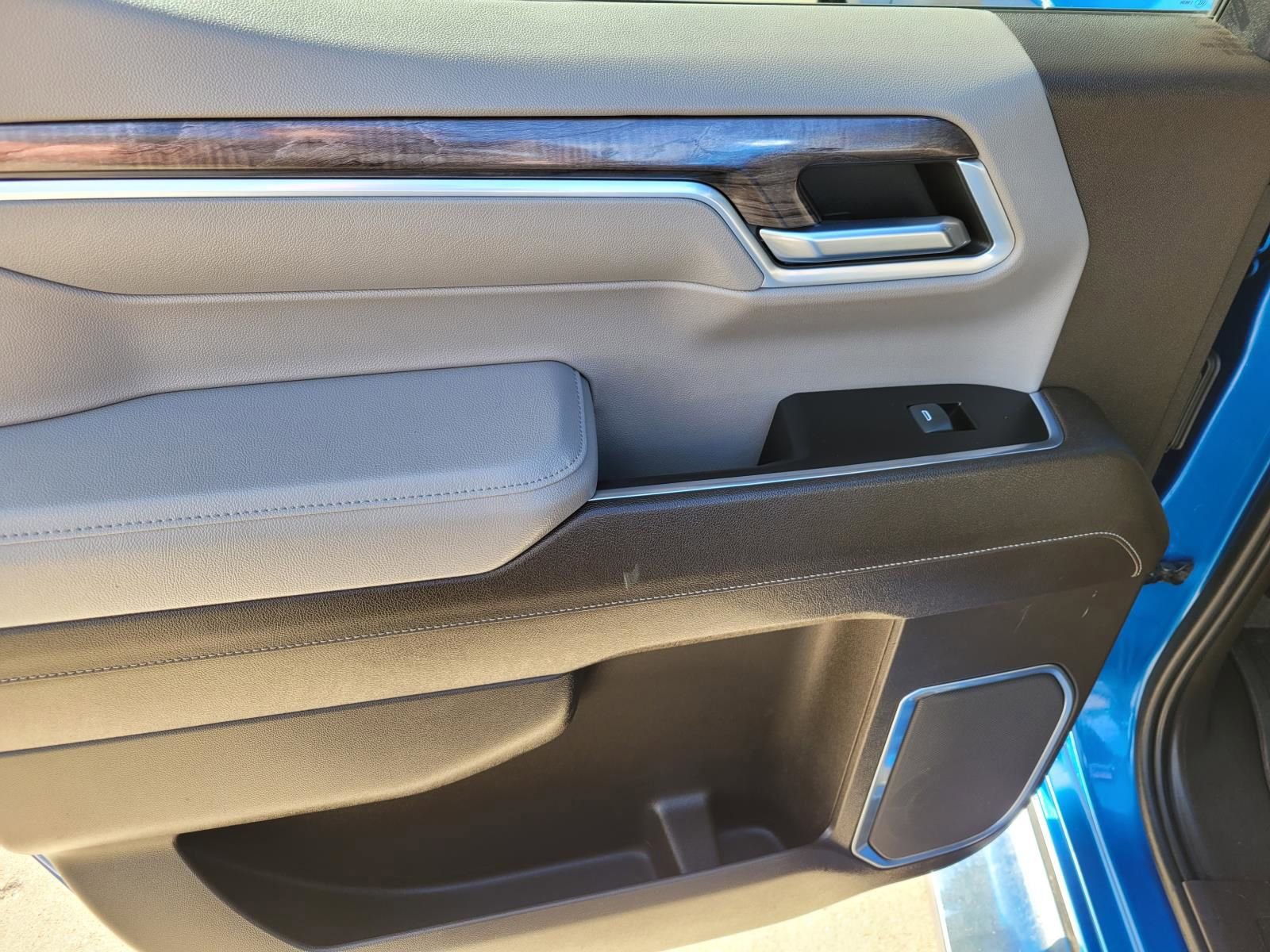 Used 2022 Chevrolet Silverado 1500 LTZ AWD/4WD image 15