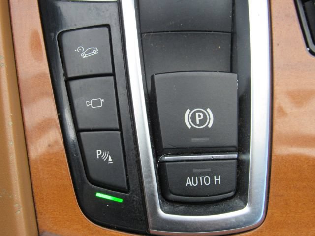 Used 2013 BMW ALPINA B7 xDrive w/ Driver Assistance Pkg AWD/4WD image 46