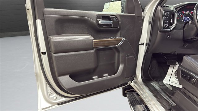 Used 2021 Chevrolet Silverado 1500 RST image 24