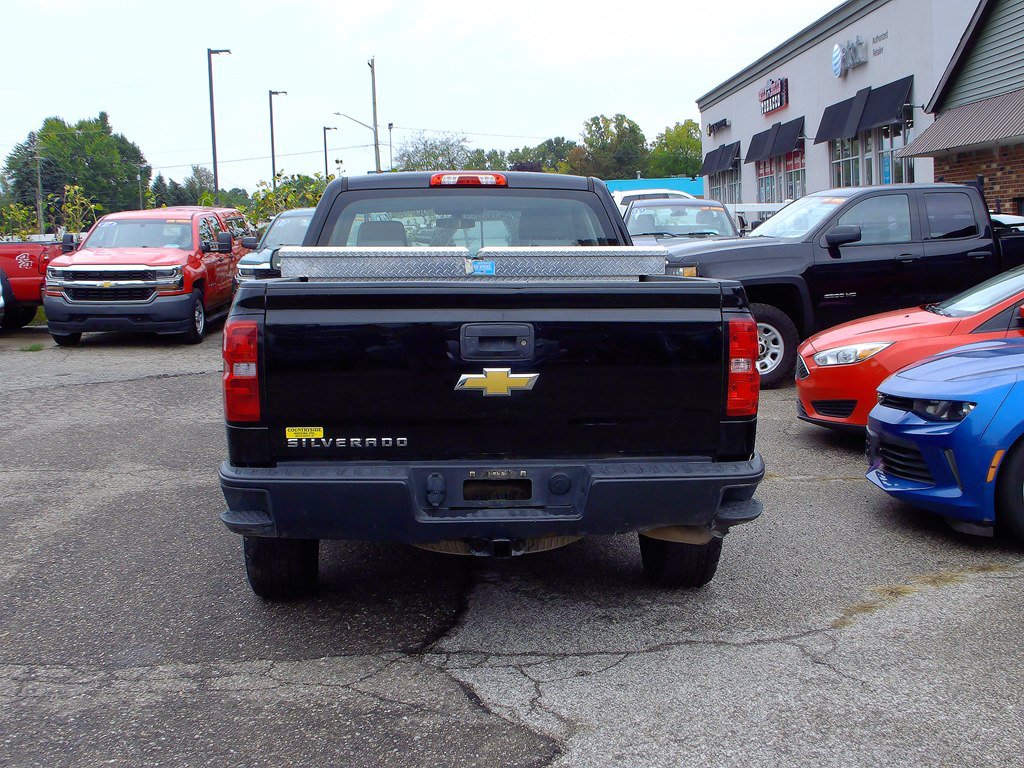 Used 2018 Chevrolet Silverado 1500 W/T AWD/4WD image 3