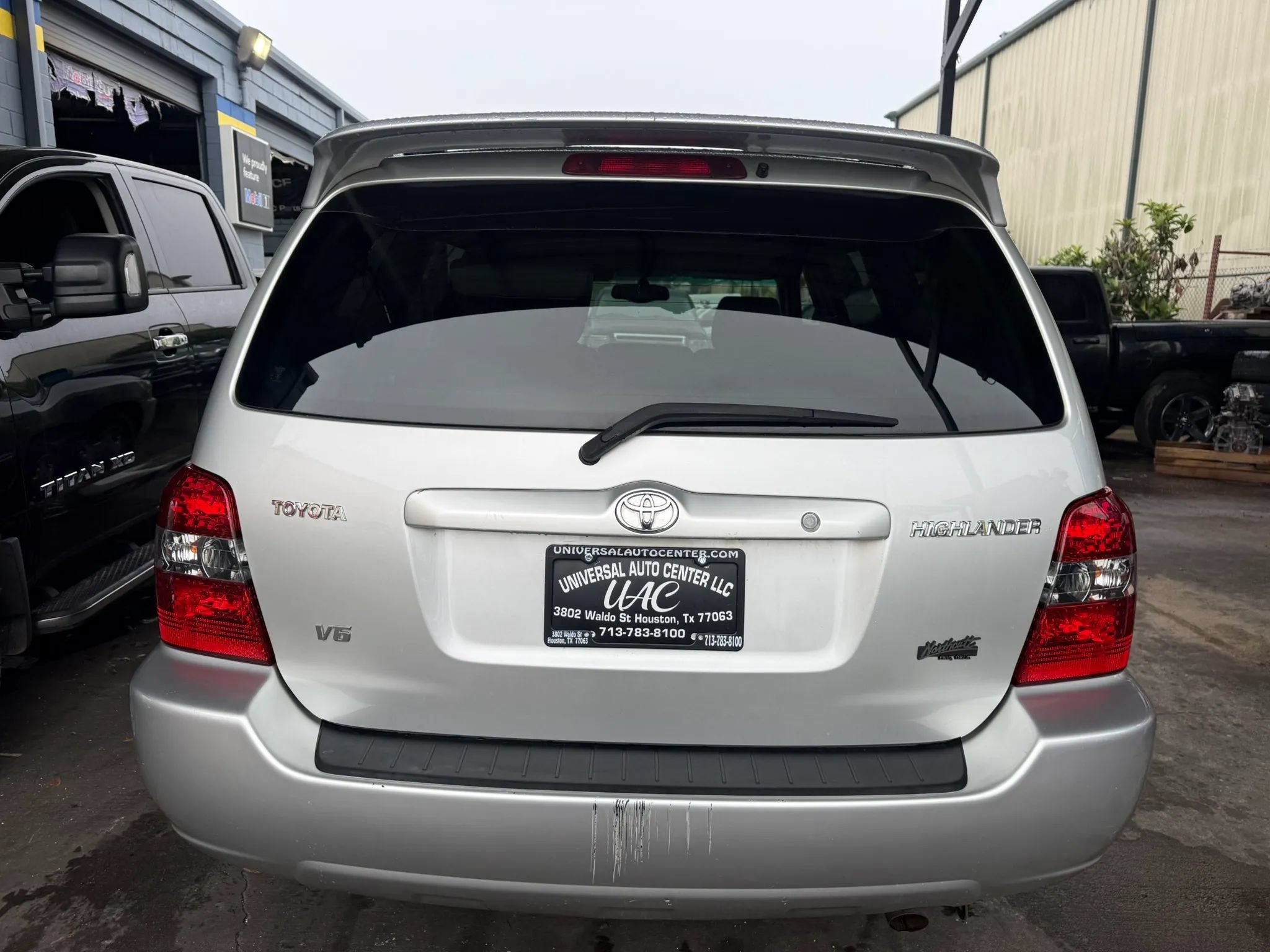 Used 2004 Toyota Highlander Limited FWD image 5