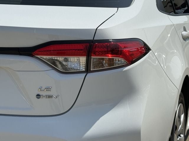 Used 2026 Toyota Corolla LE FWD image 7